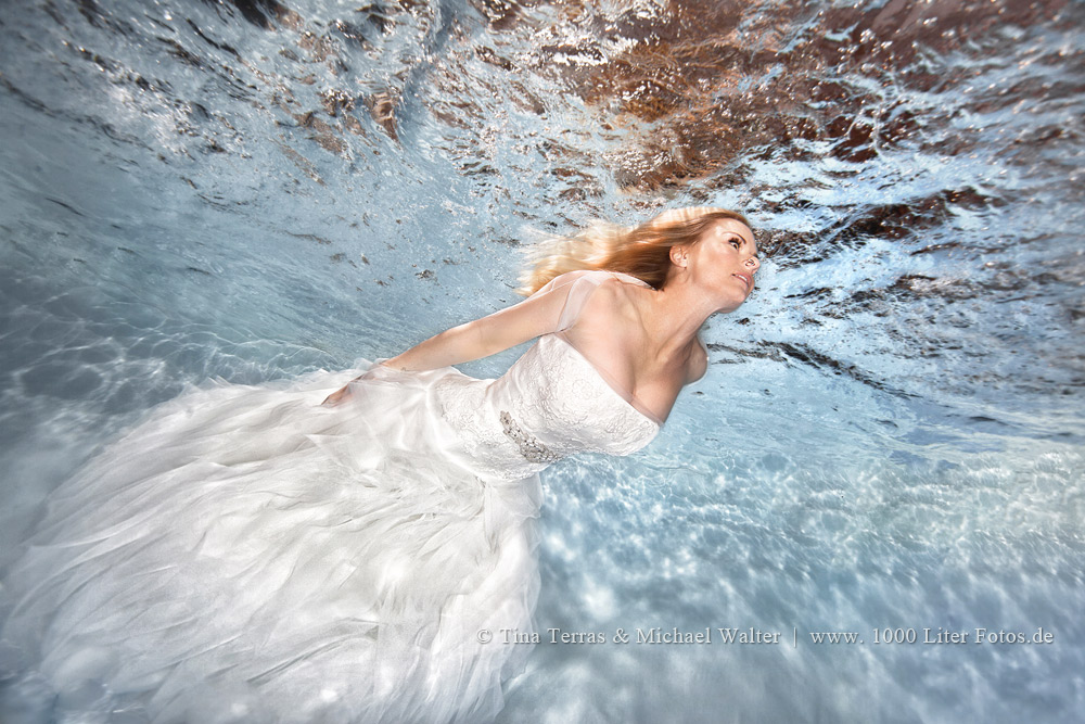 Hochzeitsfotos unter Wasser | Tina Terras & Michael Walter für Terras Design